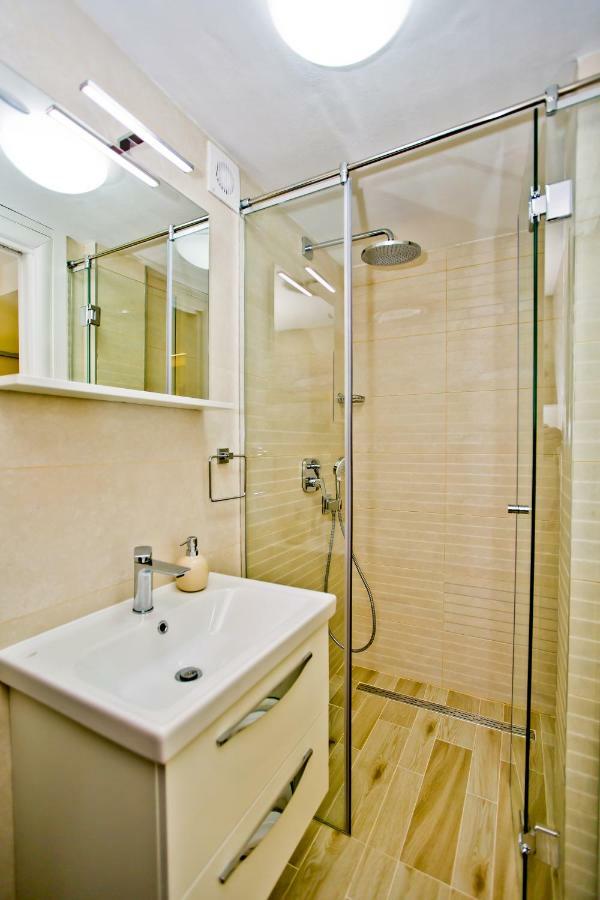 Apartment Petric Hvar Town Extérieur photo